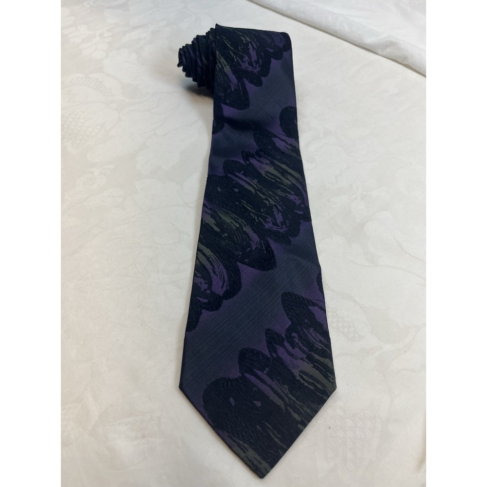 Stuart Chicago Vintage 100% Silk NeckTie Abstract Purple Pattern - 56" X 3.5"